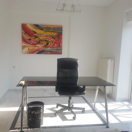 Nn Larisa Deluxe Apartment Luaran gambar